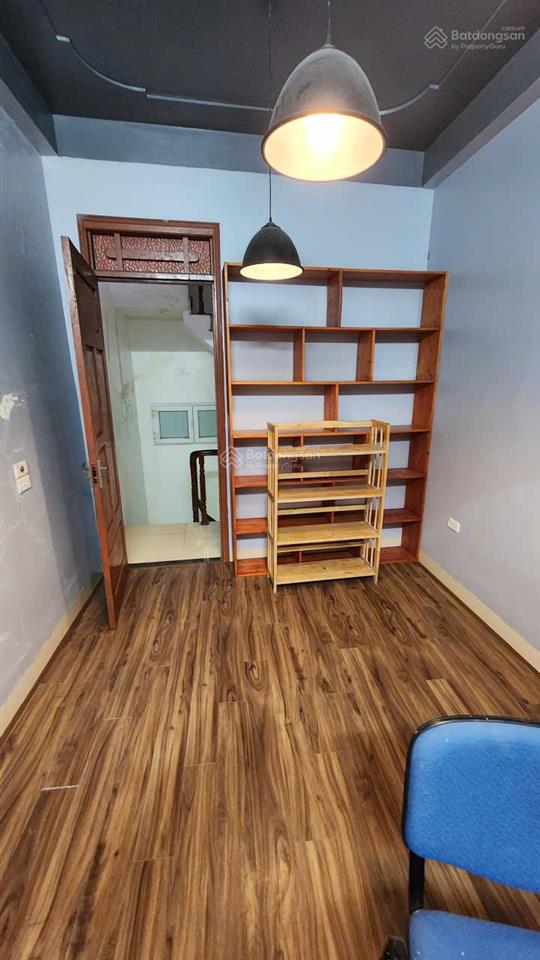 Cho thuê nhà nguyên căn ngõ 97 thái thịnh, 5pn, 3vs, 50m2