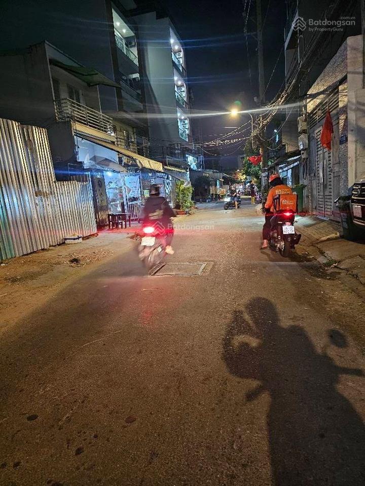 Bán nhà 2 tầng, 4x13m, 8m thông, 4 tỷ hơn, vuông vức ,lê văn quới, hương lộ 2, q bình tân