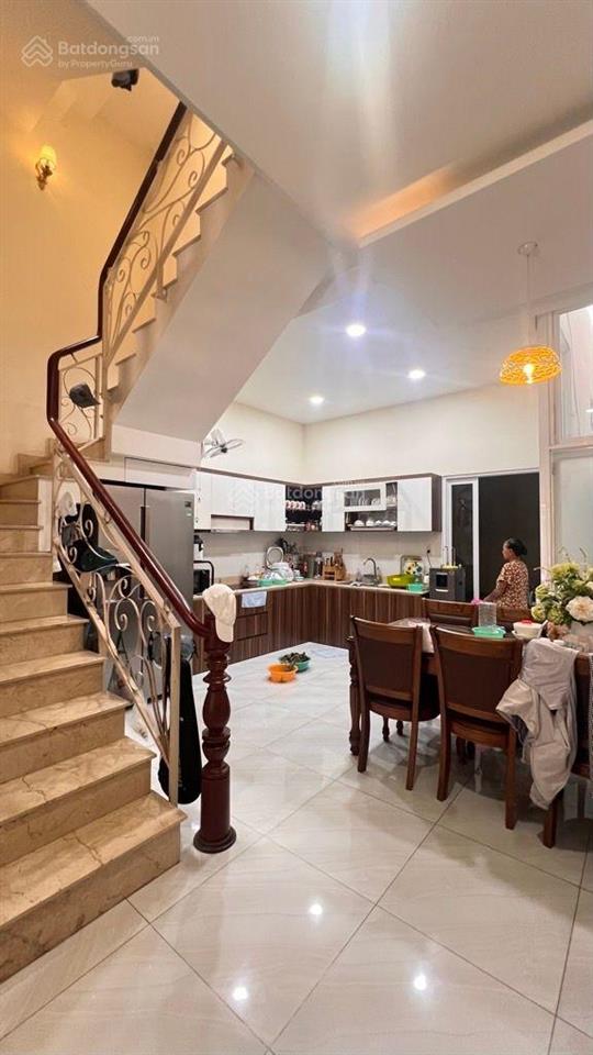 Bán nhà 2 tầng, 5.2x21m, 7 tỷ hơn, 8m thông, đường tân hoà đông, chiến lược, phan anh, q. bình tân.