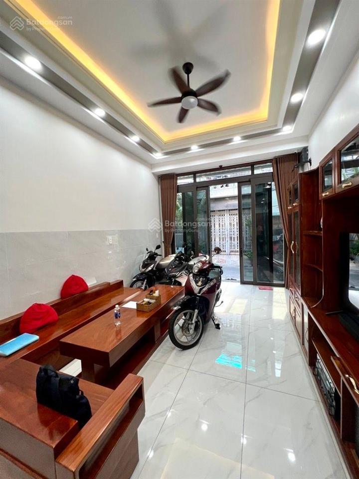 Chỉ 6 tỷ hơn, nhà 3 tầng, 4x14m, 7m thông, mặt tiền lê văn quới, gò xoài, hl.2,p.bhh a, q. bình tân
