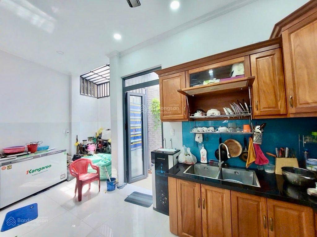 Nhà 5 tầng. dt 4x15m. 5 tỷ hơn. hẻm xe tải. hương lộ 2. lê đình cẩn. bình trị đông. quận bình tân.