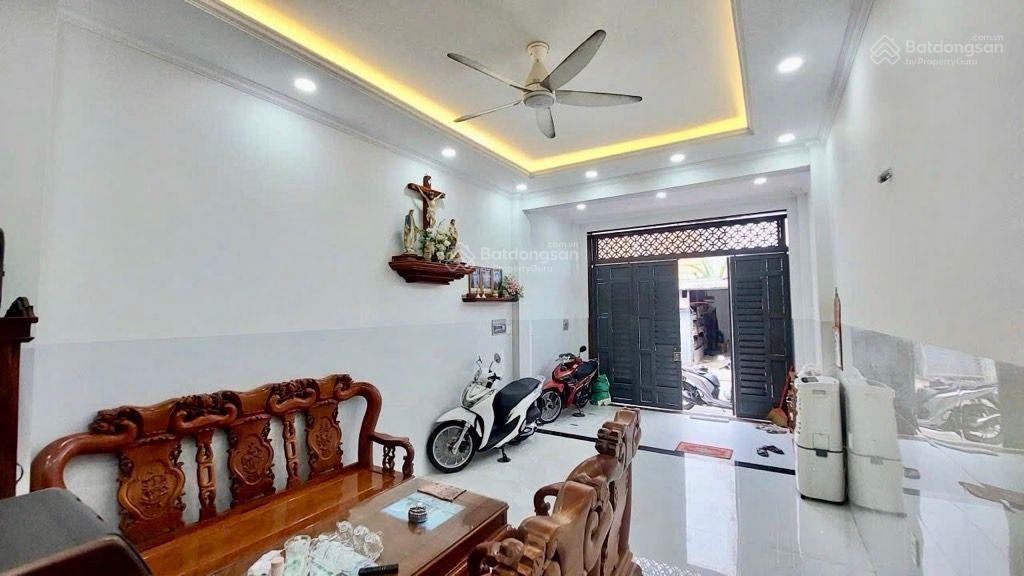 Nhà 5 tầng. dt 4x15m. 5 tỷ hơn. hẻm xe tải. hương lộ 2. lê đình cẩn. bình trị đông. quận bình tân.