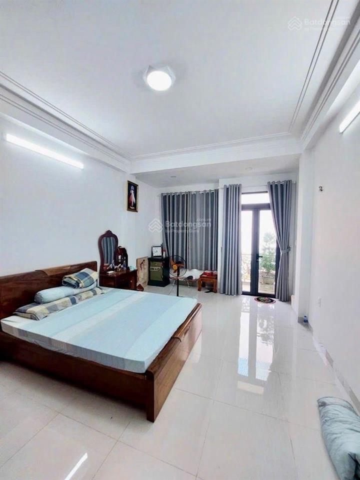 Nhà 5 tầng. dt 4x15m. 5 tỷ hơn. hẻm xe tải. hương lộ 2. lê đình cẩn. bình trị đông. quận bình tân.