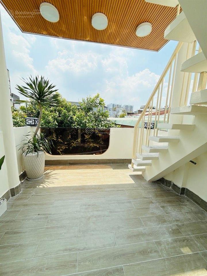 Chỉ 6t2, nhà 3 tầng, 4x14m, 5m thông, vuông vức, đường tô hiệu, hoà bình, đầm sen nước, q. tân phú.
