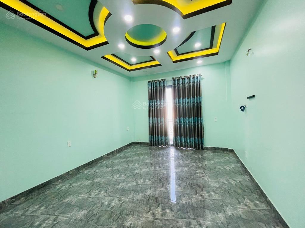 Chỉ 5 tỷ, nhà 3 tầng, 4x16m, 7m thông, vuông vức, đường tân kỳ tân quý, gò xoài, p.bhh, q. bình tân