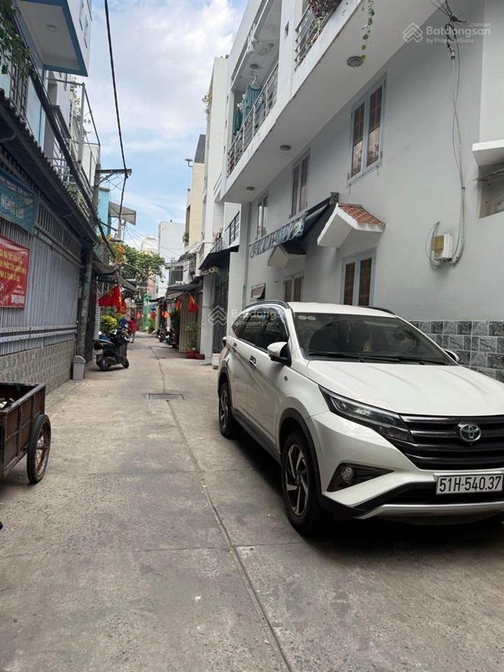 Bán nhà 2 tầng. 4x10m. 5m thông. giá 3t95. vuông vức. bình trị đông. tên lửa. h.lộ 2. q. bình tân.