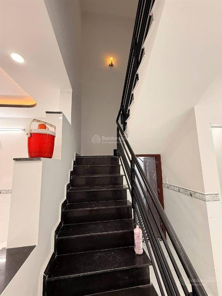 Quá ngon. chỉ 5t2. 2 tầng. 4x13m. 4m thông. kênh tân hoá. khuông việt. hoà bình. quận tân phú.