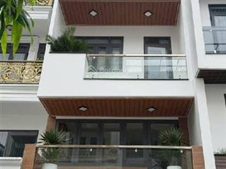 Hiếm. 5 tỷ hơn. 5 tầng. 4x12m. 6m thông. nở hậu. đường bình tiên. hậu giang. phạm văn chí. p8. q6.