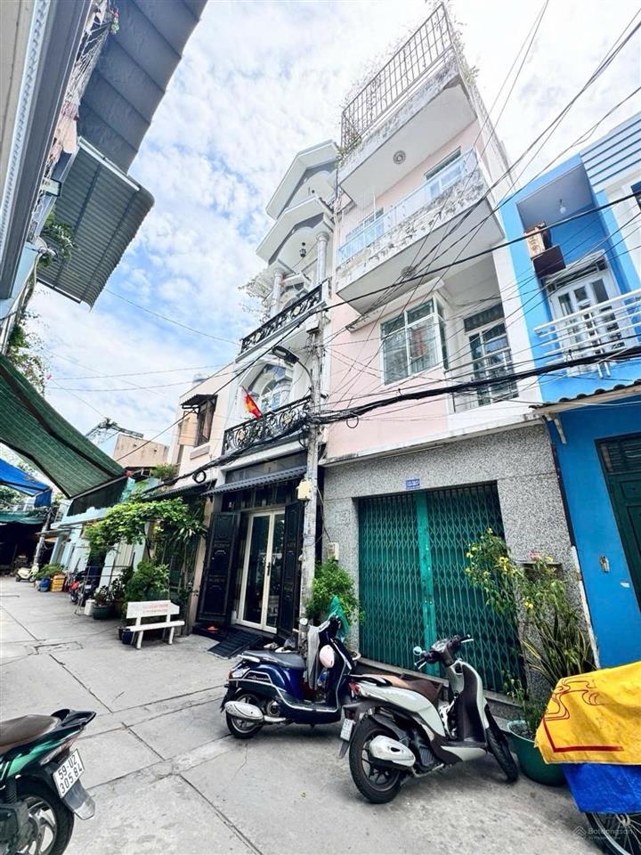 An dương vương. lý chiêu hoàng. bình phú. q6. 4x14m. 3 tầng. 6m thông. giá 5t25. vuông vức. ko lg.
