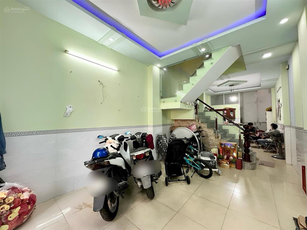Mtkd trục lý chiêu hoàng. an dương vương. quận 6. dt 120m2. hơn 6 tỉ. 2 tầng. nở hậu tài lộc. 434