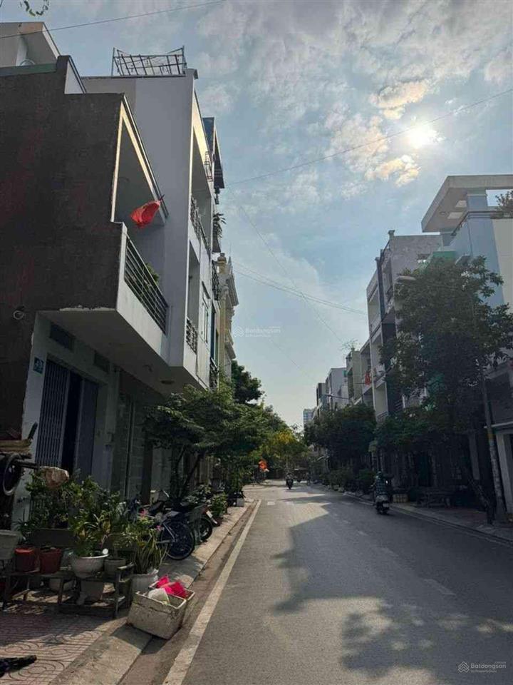 Dt 4x20m. cn 80m². 4 tầng. hơn 6 tỉ. hẻm xe tải. tên lửa. kinh dương vương. aeon quận bình tân.