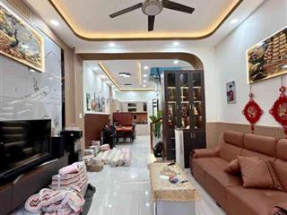 Dt 4x13m. 3 tầng. 4 tỷ hơn. hẻm 6m thông. an dương vương. tên lửa. bà hom. p.btđông. quận bình tân