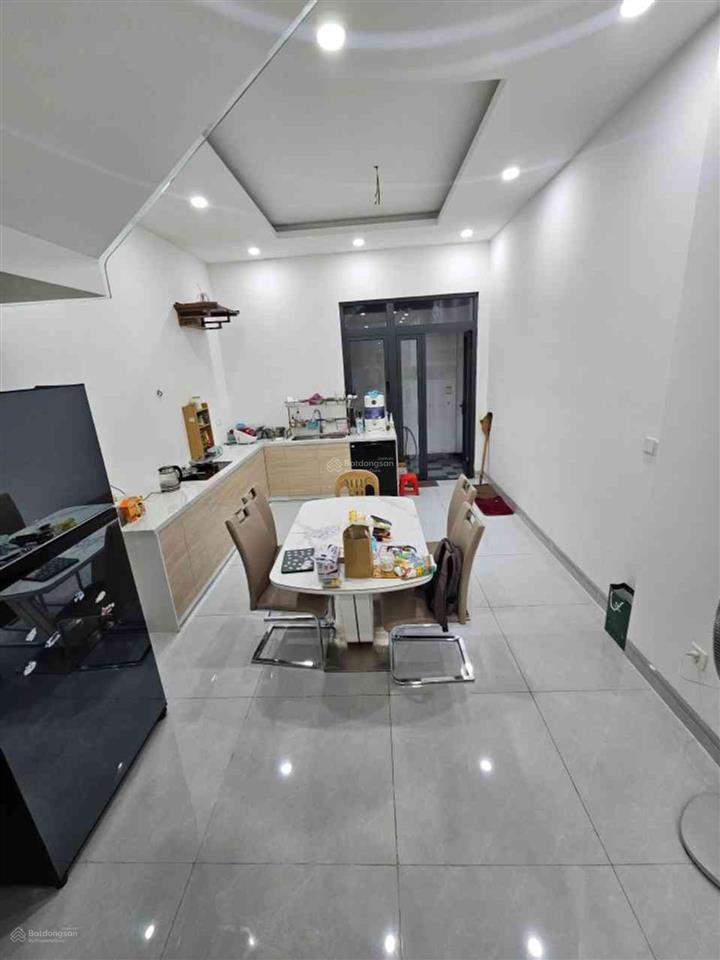 Dt 4x23m. 3 tầng. chỉ 6 tỷ hơn. hẻm 8m thông. nở hậu. lê văn quới. gò xoài. hương lộ 2. q. bình tân