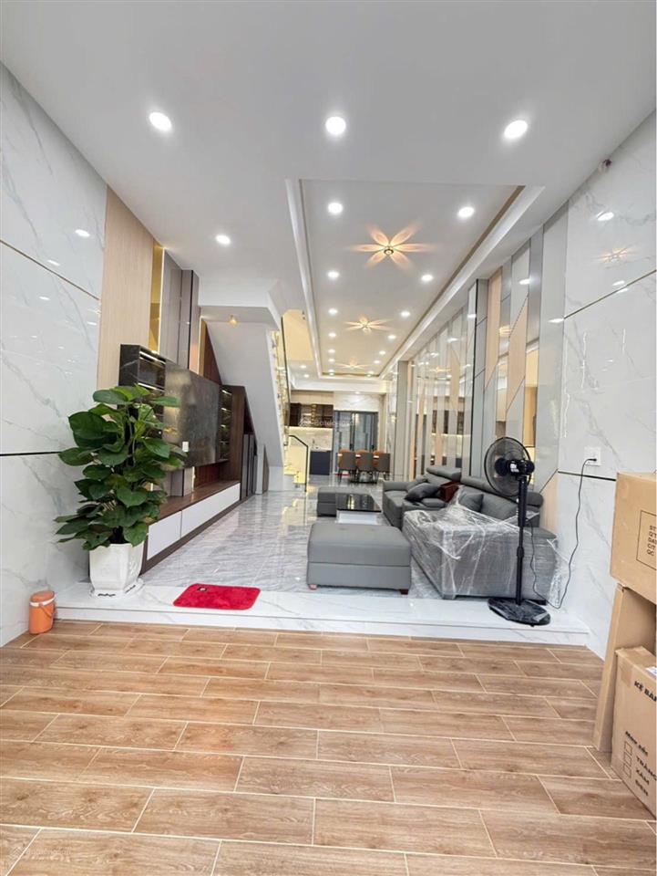 6 tỷ hơn. 5 tầng. 4x16m. hẻm 8m. có lề 2m. an dương vương. lý chiêu hoàng. p.an lạc. quận bình tân.