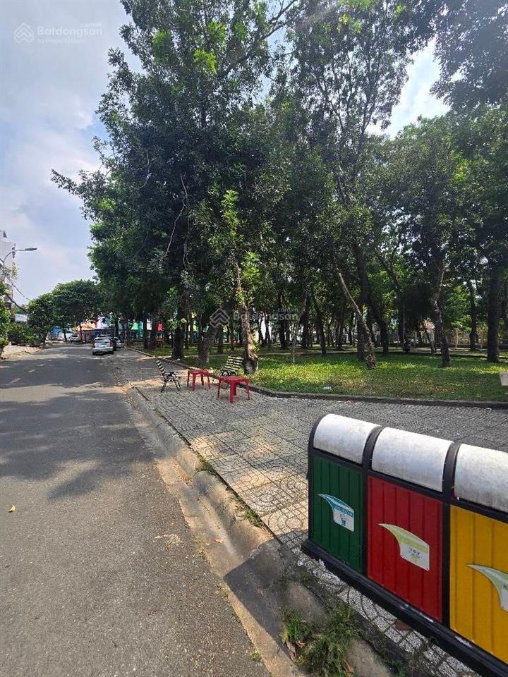 6 tỷ hơn. 5 tầng. 4x16m. hẻm 8m. có lề 2m. an dương vương. lý chiêu hoàng. p.an lạc. quận bình tân.