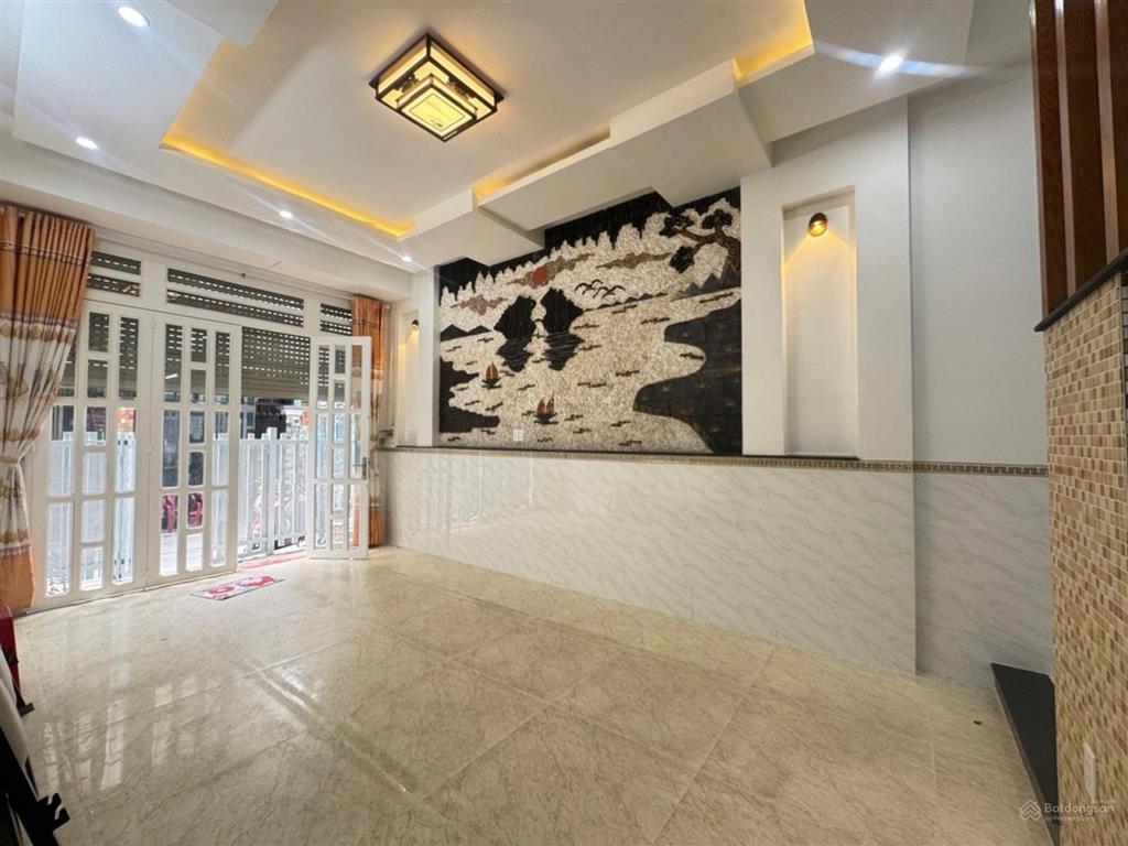 Nhà 4 tầng. 4x15m. 5 tỷ hơn. hẻm xe hơi. bình phú. hậu giang. nguyễn văn luông. p. phú lâm. quận 6.