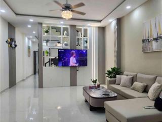 Dt 5x18m. 3 tầng. hẻm 8m thông. 7 tỷ hơn. có lề 3m. tên lửa. lê cơ. kdc nam hùng vương. q.bình tân.