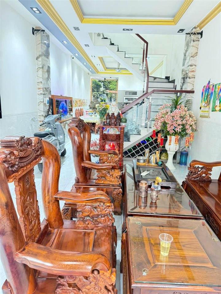 Ngay aeon tân phú. dt 4x18m. 3 tầng. 6 tỷ hơn. hẻm xe hơi. tân thắng. tân kỳ tân quý. quận tân phú.