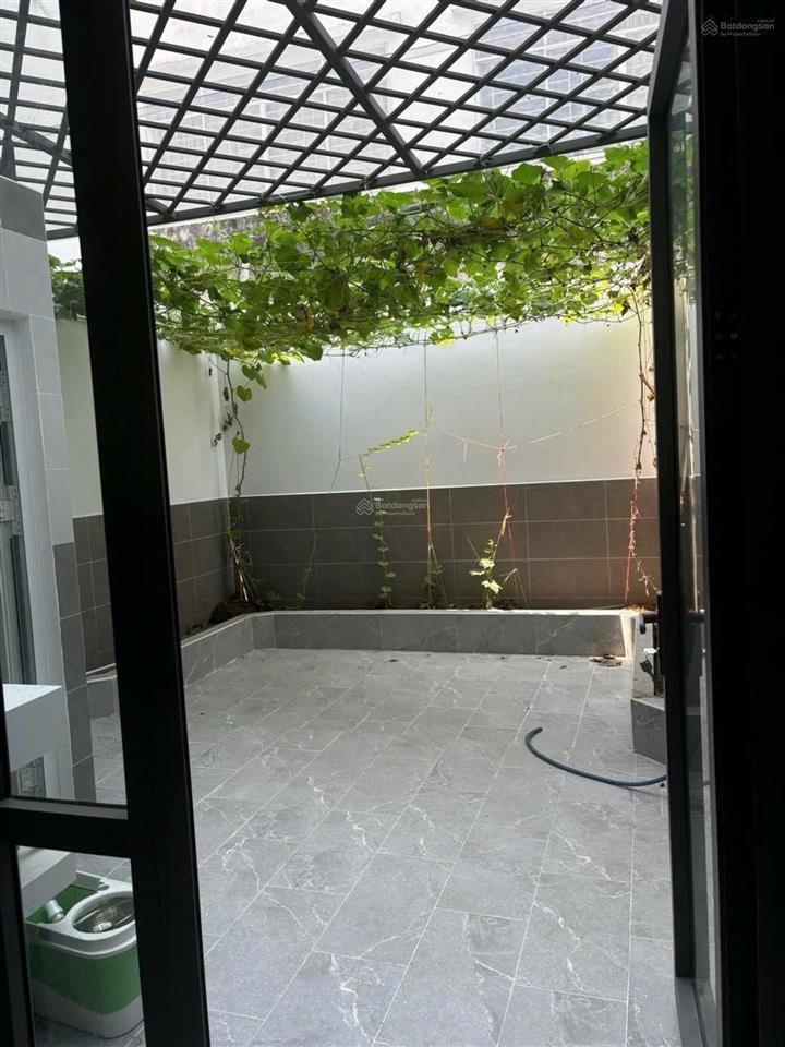 Ngay aeon tân phú. dt 4x18m. 3 tầng. 6 tỷ hơn. hẻm xe hơi. tân thắng. tân kỳ tân quý. quận tân phú.