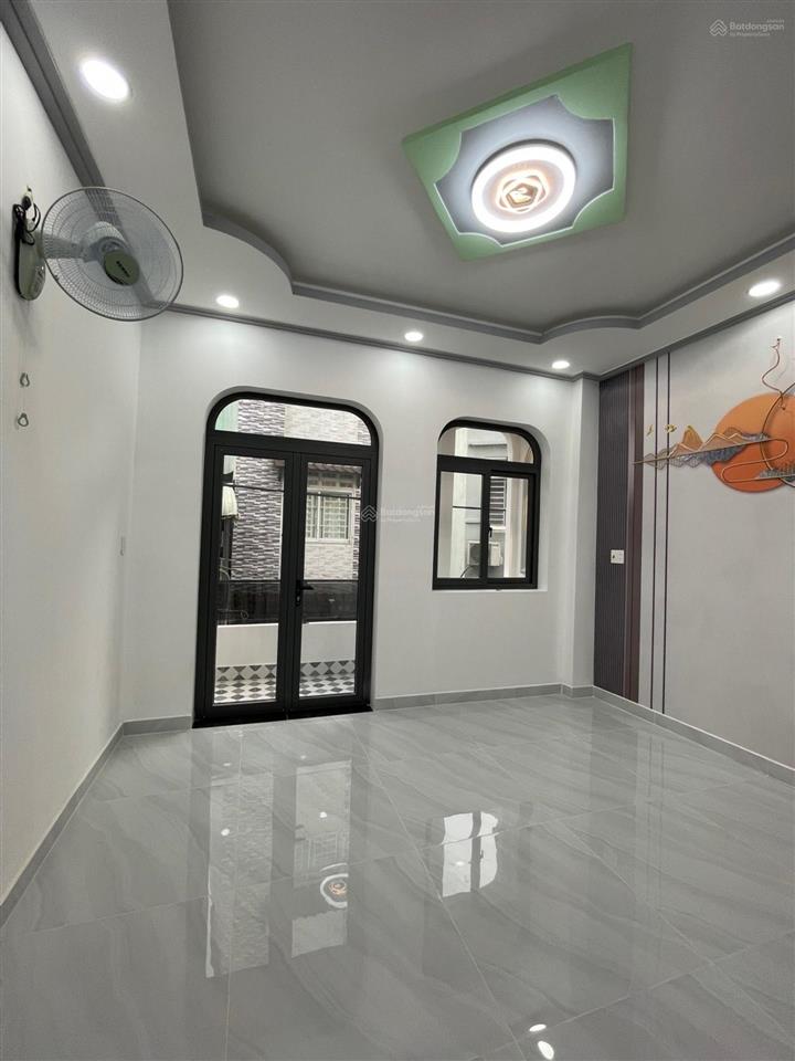 Nhà mới 2 mặt tiền xe tải thông. dt 4x15m. hơn 4 tỷ. 2 tầng. lê văn quới. hl 2. btđông. q.bình tân.