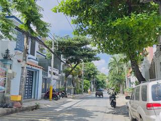 Hiếm. dt 4x12m. 3 tầng. 4 tỷ hơn. hẻm 7m thông. an dương vương. lý chiêu hoàng. p.an lạc.q.bình tân