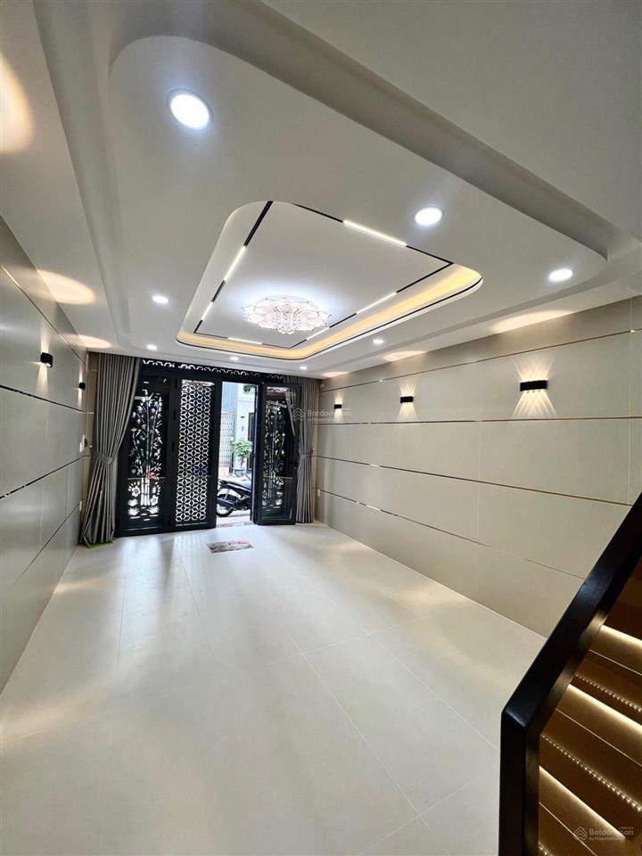 Nhà mới nguyễn sơn. tân hương. dt 4x18m. 5 tầng. 6 tỷ hơn. hẻm 8m thông. p.phú thọ hoà. q. tân phú.