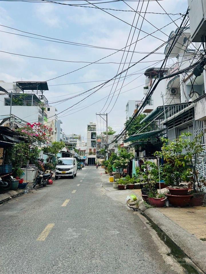 Dt 4x15m. 3 tầng. 6 tỷ hơn. hẻm xe tải thông. đường hoà bình. khuông việt. kênh tân hoá. q.tân phú.