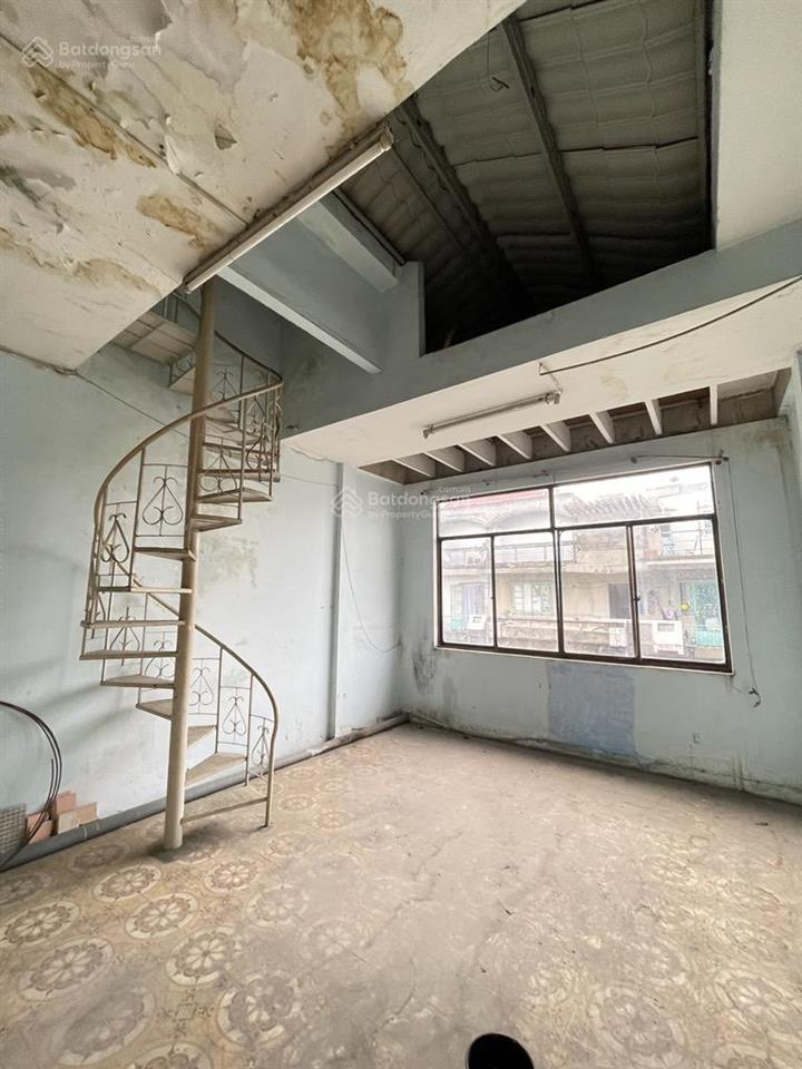 Mtkd lạc long quân. hòa bình. 7 tỷ hơn. 3 tầng. dt 4x14m. dòng tiền 50tr/1th. minh phụng. quận 11.