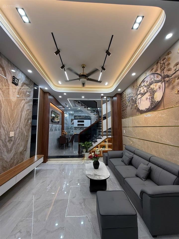 Hàng ngộp. dt 4x16m. 4 tầng. 5 tỷ hơn. hẻm xe hơi. phan anh. trương phước phan. hl 2. q. bình tân.