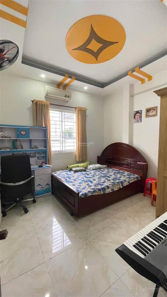 Mtkd phố ẩm thực. galaxy kinh dương vương. 8 tỷ xíu. dt 4x18m. 3 tầng. dòng tiền 60tr/1th. quận 6.