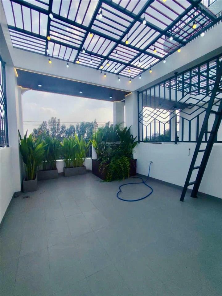 Lý chiêu hoàng. an dương vương. hậu giang. 5 tỷ hơn. dt 4x13m. 3 tầng. hẻm xe hơi. quận bình tân.