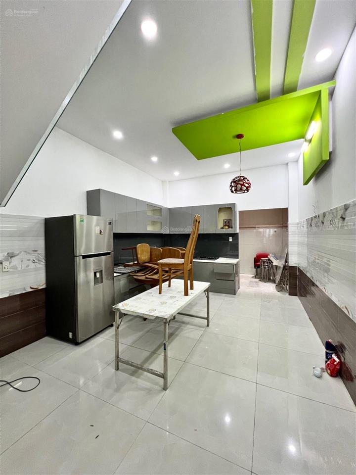 Gấp bán. 4 tầng. dt 4x15m. 5 tỷ hơn. hẻm 5m thông. an dương vương. lê cơ. võ văn kiệt. q. bình tân.