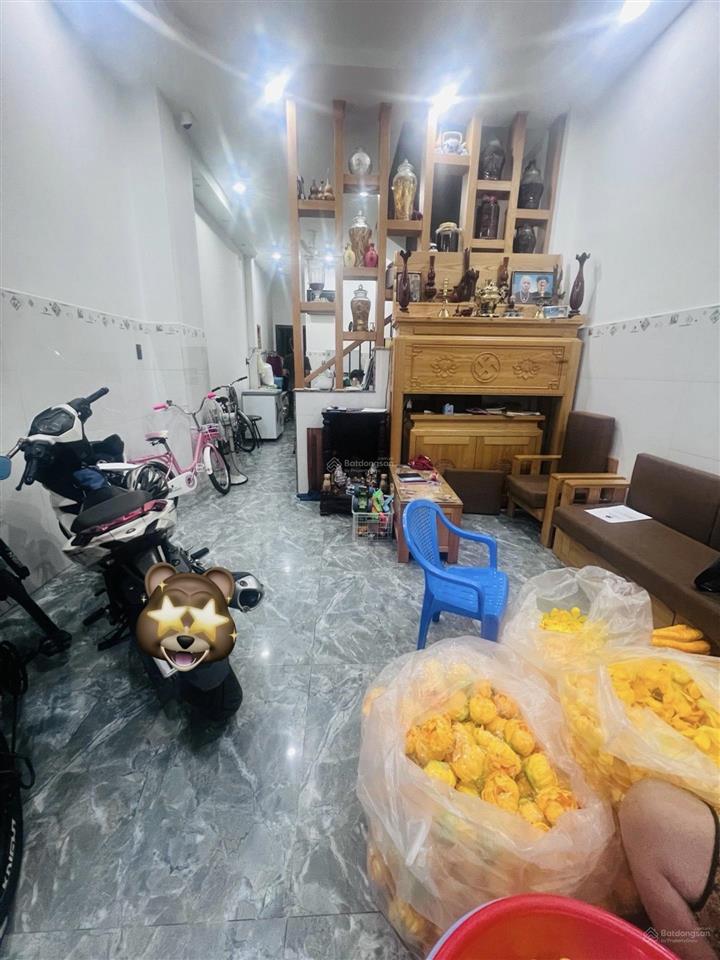 Nhà mới 4 tầng. dt 4x15m. 6 tỷ xíu. hẻm 5m thông. hoà bình. kênh tân hoá. luỹ bán bích. q. tân phú.