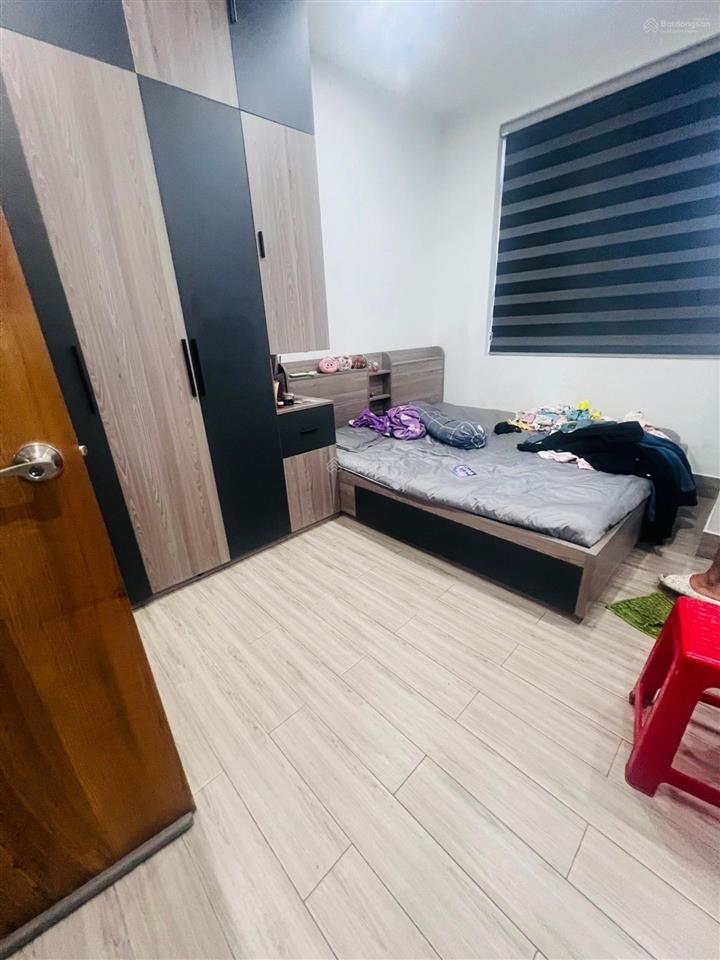 Nhà mới 4 tầng. dt 4x15m. 6 tỷ xíu. hẻm 5m thông. hoà bình. kênh tân hoá. luỹ bán bích. q. tân phú.