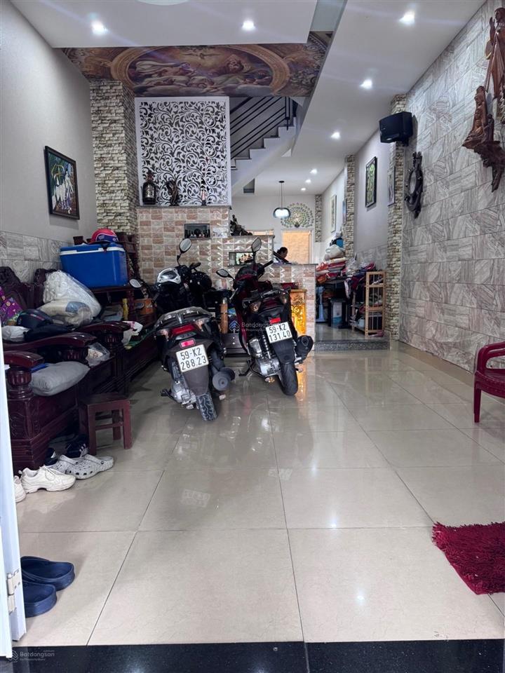 Lý chiêu hoàng. cư xá phú lâm d. bình phú. 9 tỷ hơn. dt 4x18m. 4 tầng. dòng tiền 40tr/1th. quận 6.