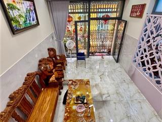 Hàng ngộp 9 chủ. 5 tỷ hơn. 4 tầng. dt 4x12m. hẻm xe hơi. lê văn quới. h.l 2. b.t.đông. q. bình tân.