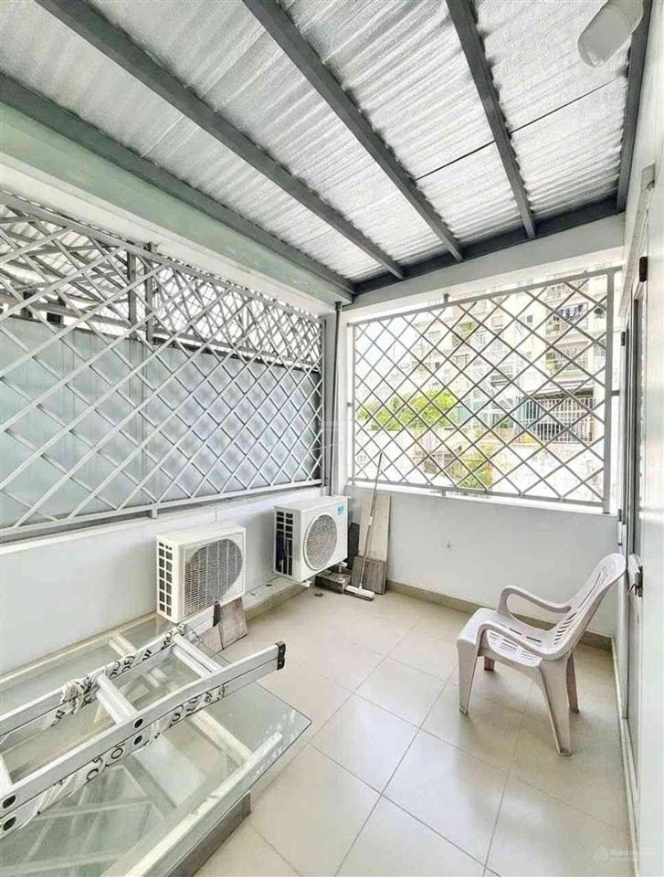 Hàng hiếm. nguyễn sơn. lũy bán bích. 5 tầng. 5 tỷ hơn. dt 4x14m. hẻm 6m xe hơi thông. quận tân phú.