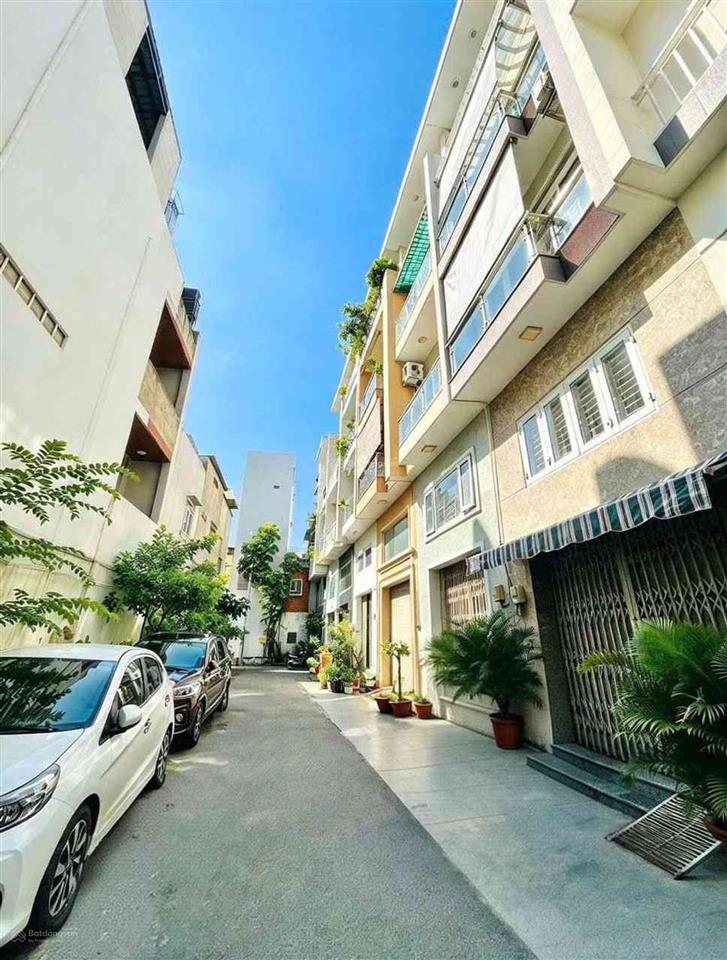 Hàng hiếm. nguyễn sơn. lũy bán bích. 5 tầng. 5 tỷ hơn. dt 4x14m. hẻm 6m xe hơi thông. quận tân phú.