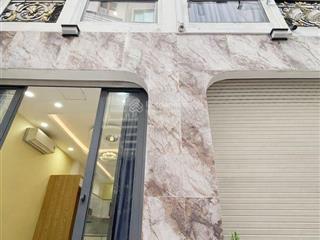 Lê văn sỹ  phú nhuận  4 tầng btct mới chỉ 7.85 tỷ