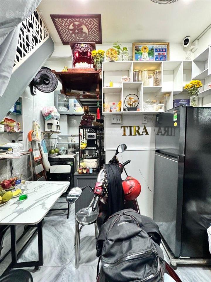 Dưới 2 tỷ rưỡi  hẻm xe tải thông  mới đẹp ở phú nhuận