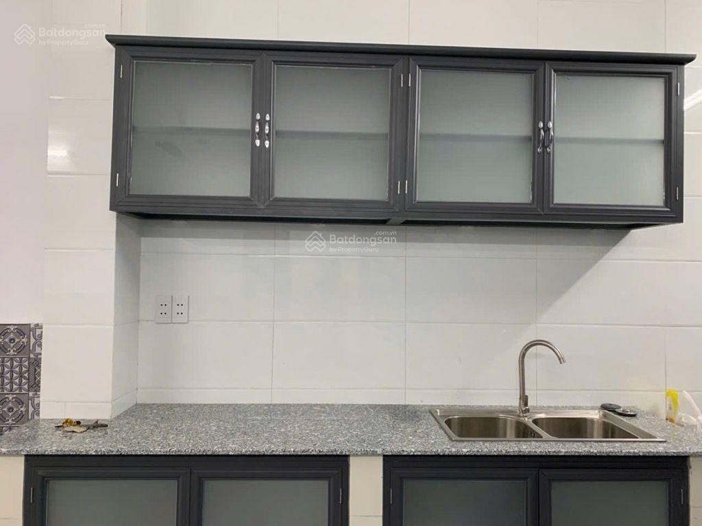 Sát phan đình phùng, phú nhuận  cạnh phan xích long  ở hoặc giữ tiền đều tốt