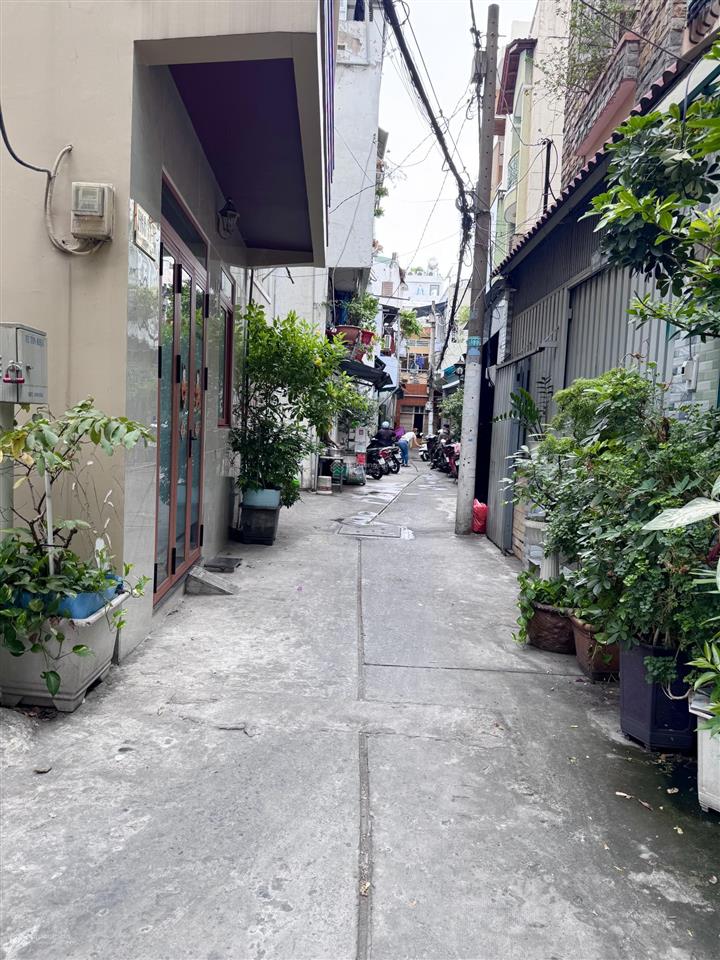 Trường sa phú nhuận  hẻm 3,5m trước nhà  30m bước ra hẻm xe tải  4 tầng mới đẹp  nhĩnh 6 đồng