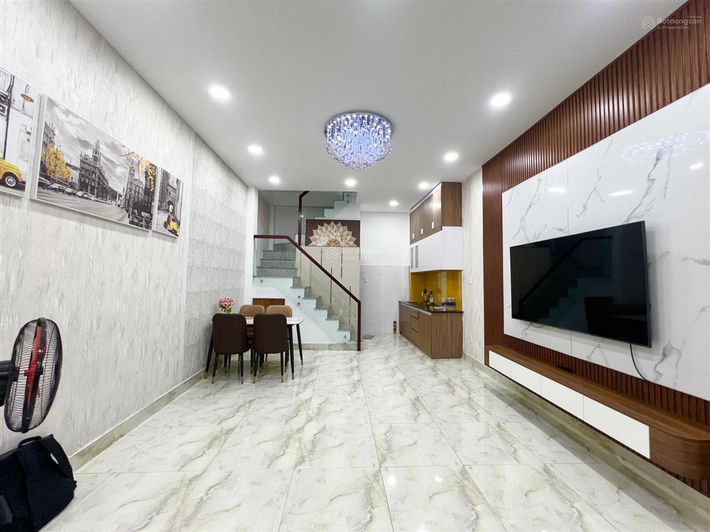 Trường sa phú nhuận  hẻm 3,5m trước nhà  30m bước ra hẻm xe tải  4 tầng mới đẹp  nhĩnh 6 đồng