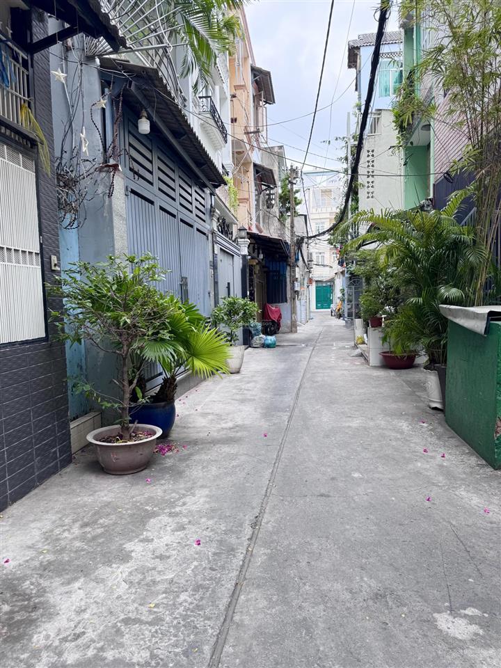 Trường sa phú nhuận  hẻm 3,5m trước nhà  30m bước ra hẻm xe tải  4 tầng mới đẹp  nhĩnh 6 đồng