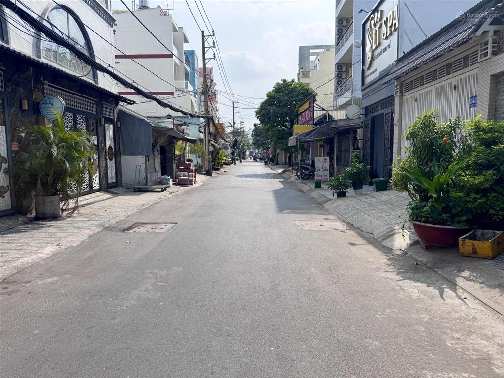 Sát phan huy ích  gò vấp  ô tô tới cửa  hẻm nhựa thông  45m vuông a4  5 tầng  full nội thất