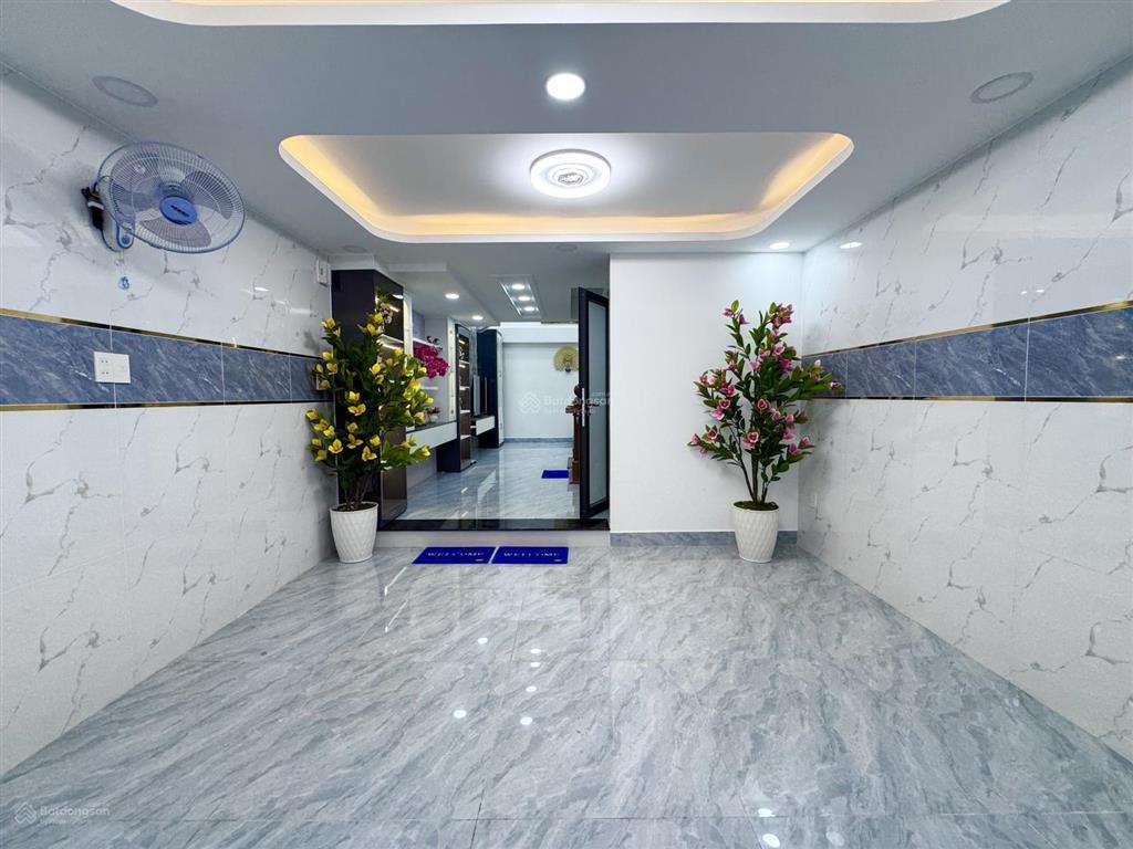 Sát phan huy ích  gò vấp  ô tô tới cửa  hẻm nhựa thông  45m vuông a4  5 tầng  full nội thất