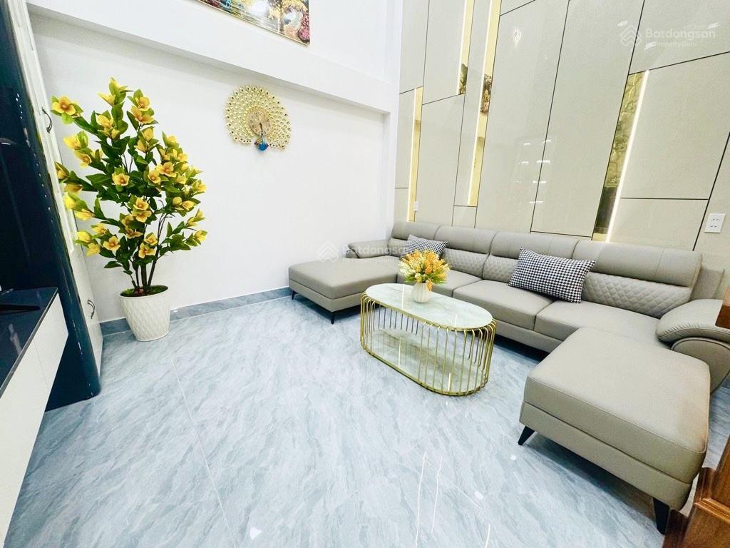 Sát phan huy ích  gò vấp  ô tô tới cửa  hẻm nhựa thông  45m vuông a4  5 tầng  full nội thất