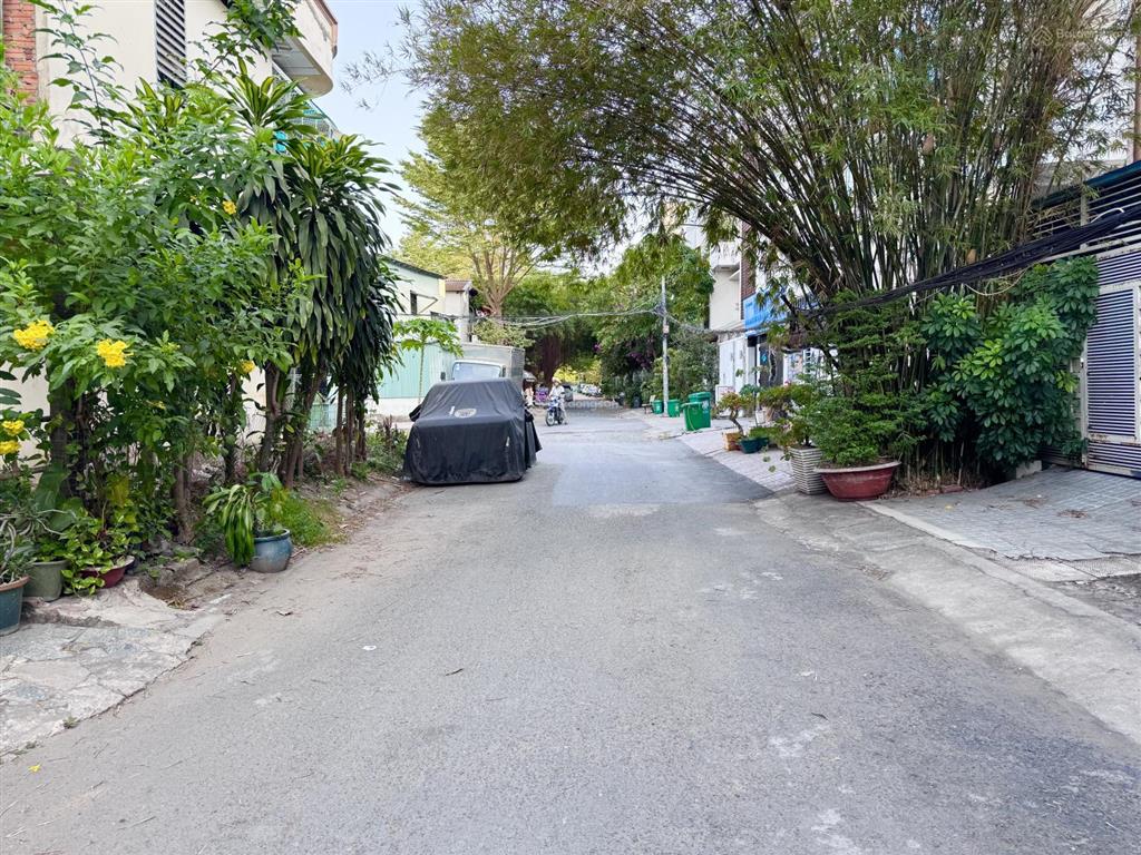 Khu bình lợi  bình thạnh  xe hơi tránh  lô 5x20m hiếm  sát công viên