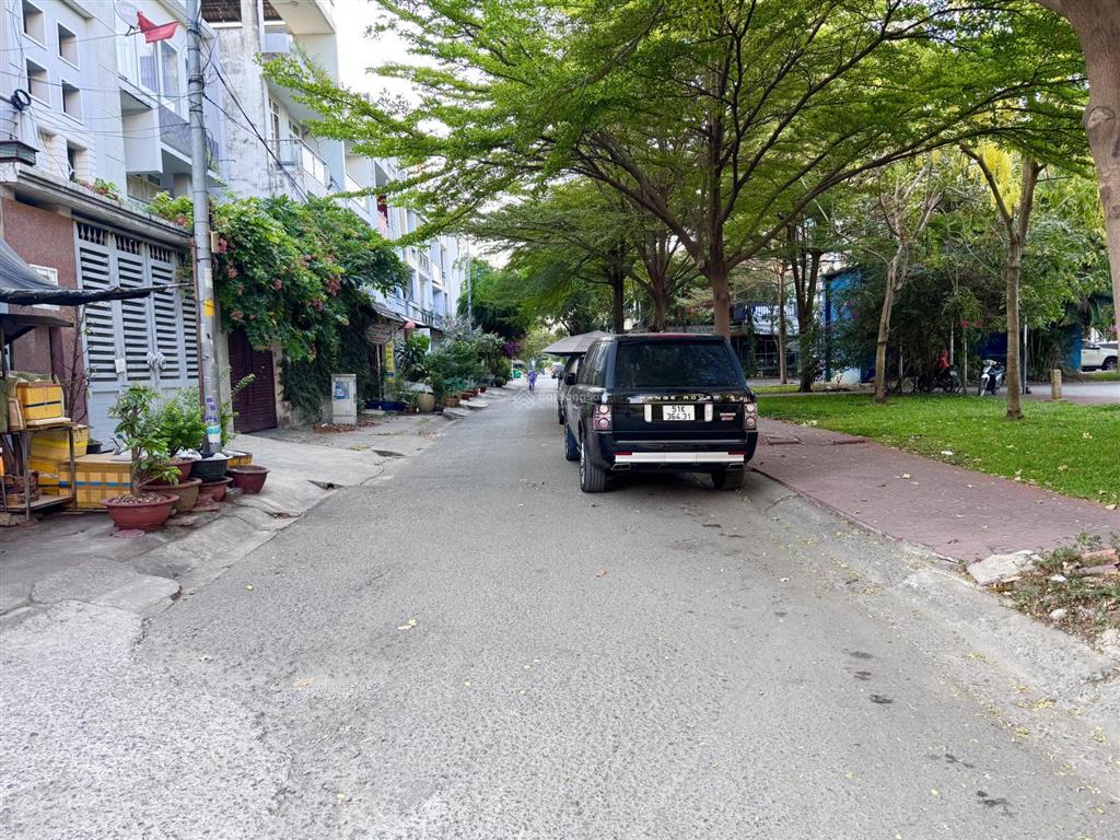 Khu bình lợi  bình thạnh  xe hơi tránh  lô 5x20m hiếm  sát công viên