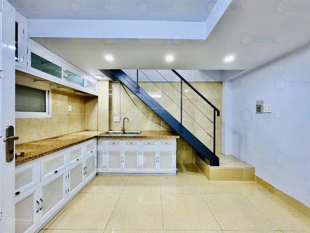 Bán nhà sát hxh  nơ trang long, phường 7, bình thạnh  thích hợp ở hoặc cho thuê  4.65 tỷ